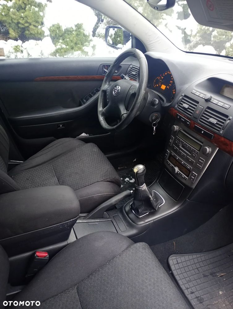 Toyota Avensis 2.0 D-4D Sol - 6