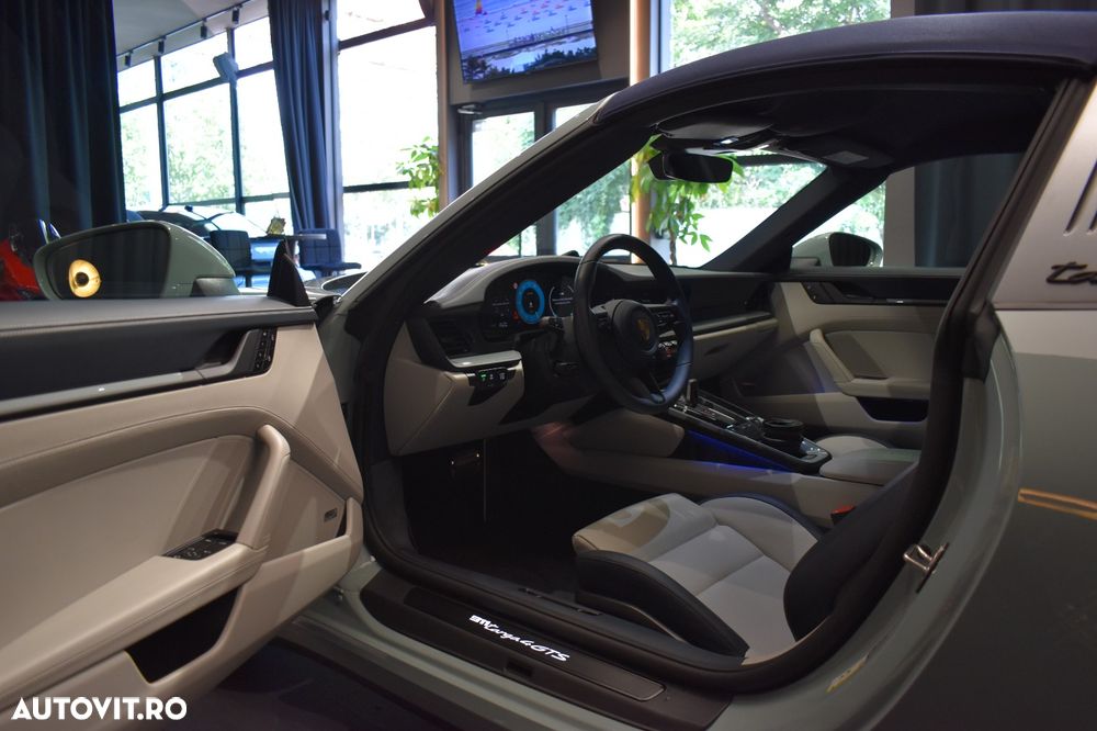 PORSCHE 911 2025 — imagine 7