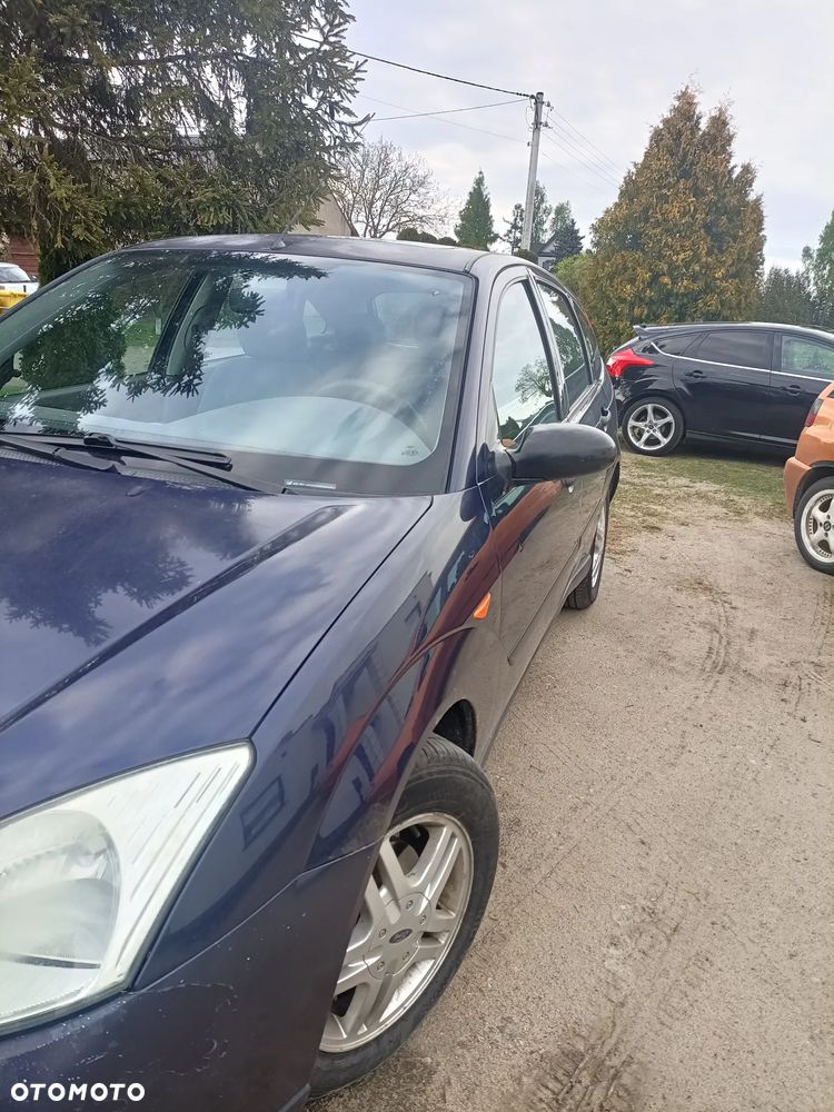 Ford Focus Ambiente - 9