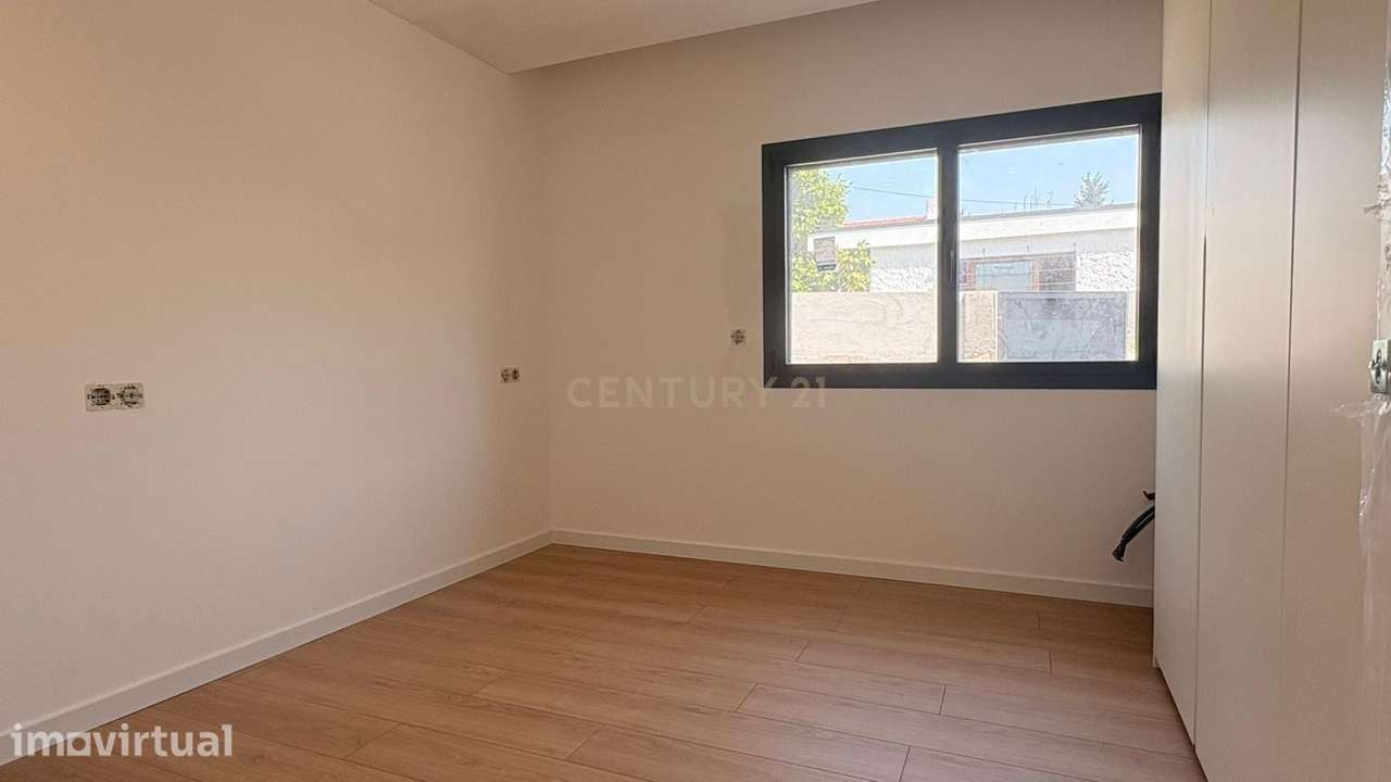 Moradia T3 com Obra total - Ramalde, Porto - Grande imagem: 5/30