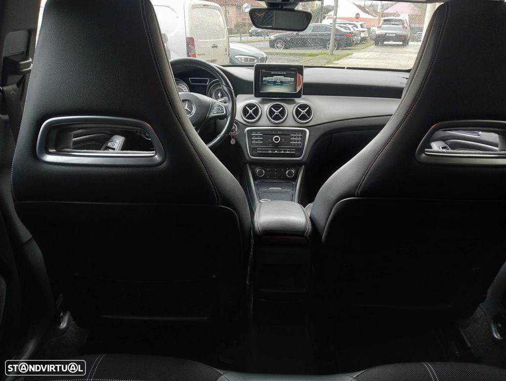 Mercedes-Benz CLA 200 d Shooting Brake Urban Aut. - 7
