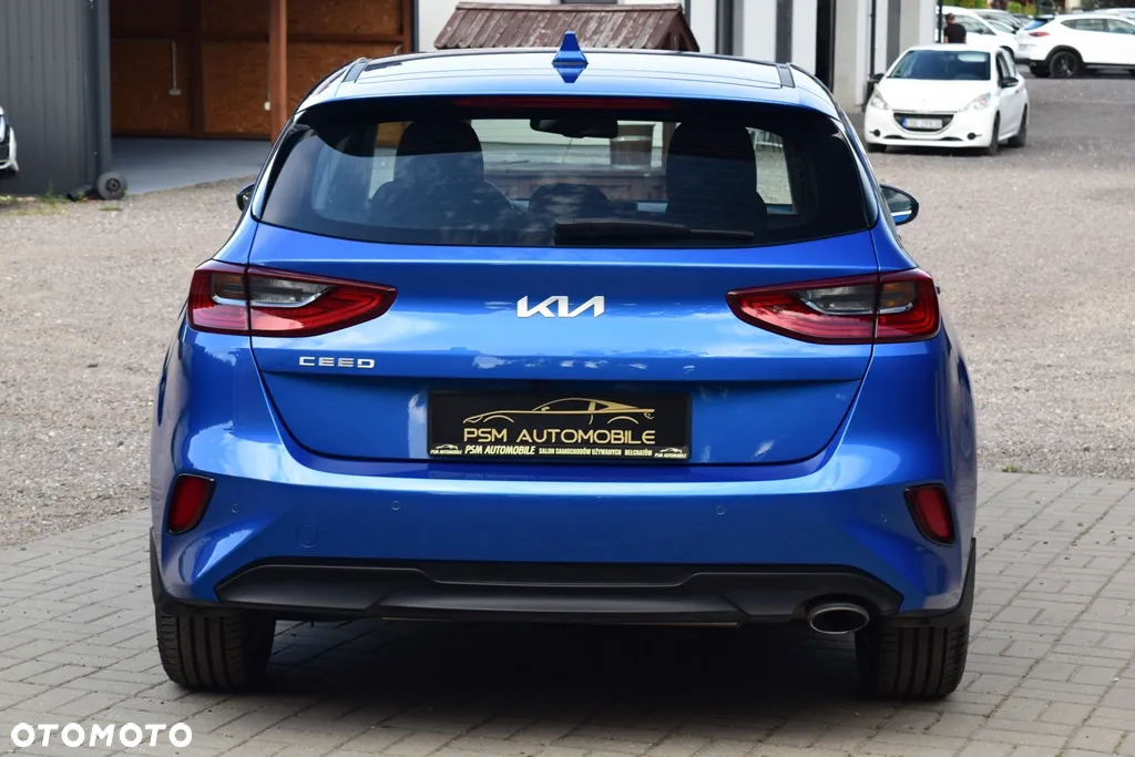Kia Ceed 1.5 T-GDI M - 11