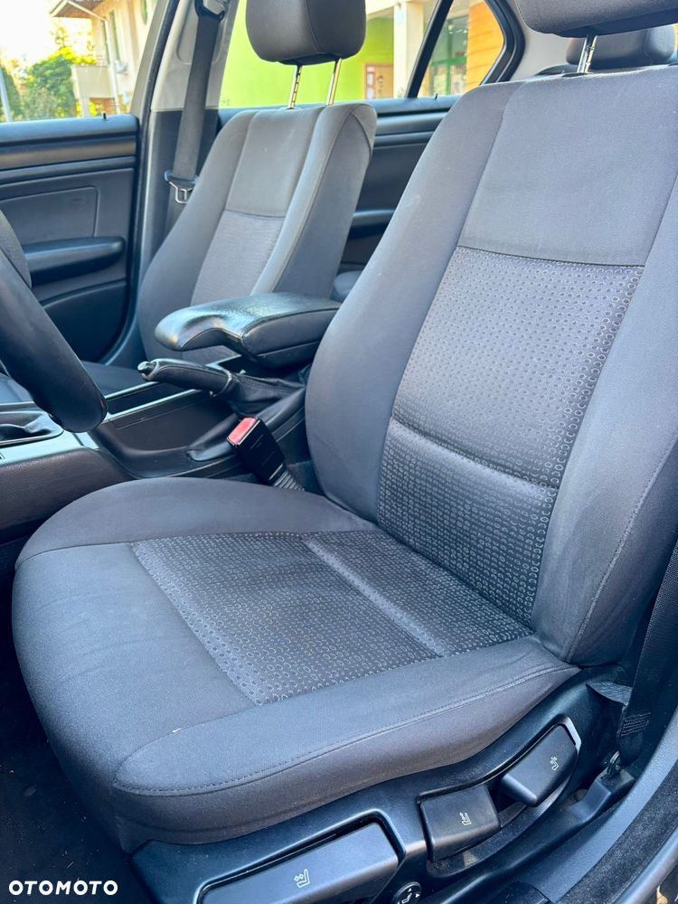 BMW Seria 3 316i - 11