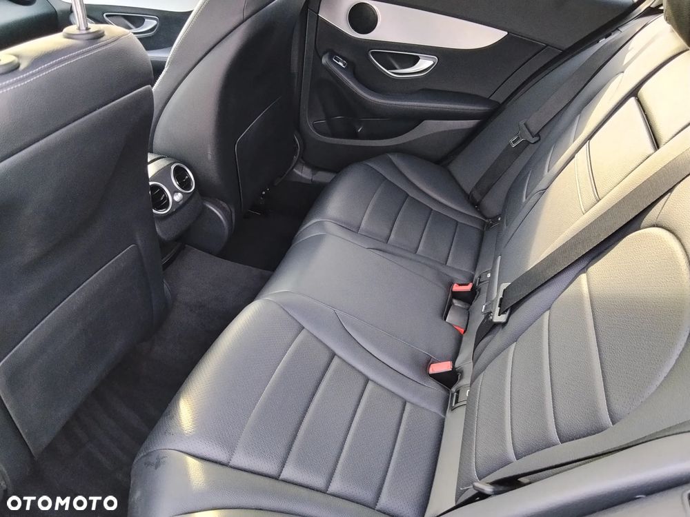 Mercedes-Benz Klasa C 180 9G-TRONIC - 13