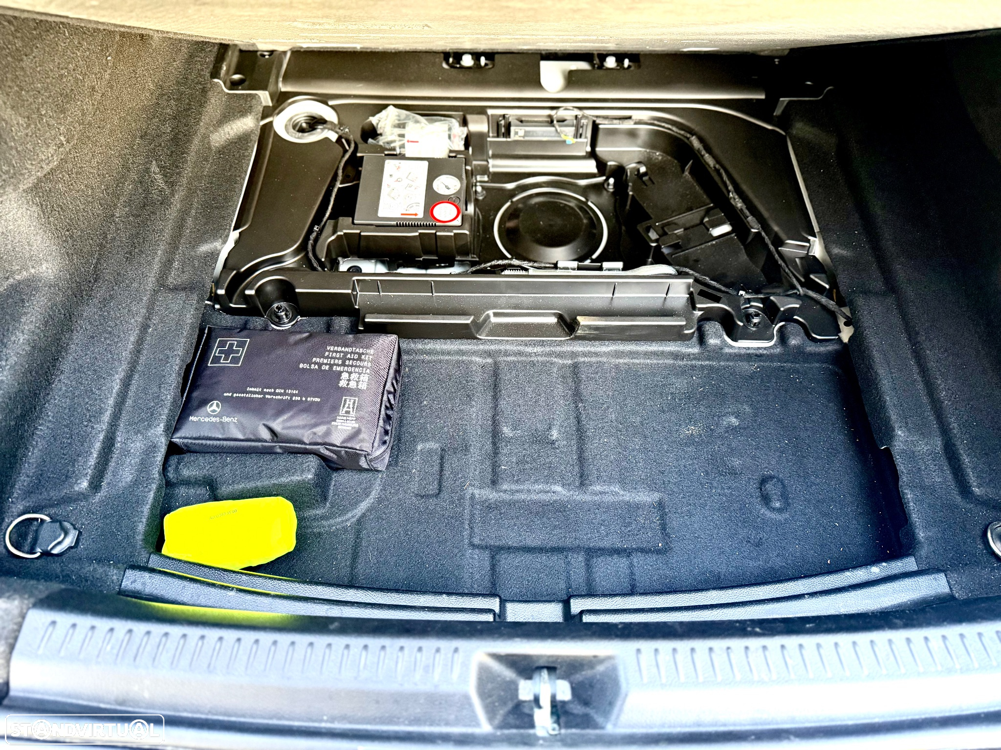 Mercedes-Benz A 200 Limousine AMG Line Aut. - 33