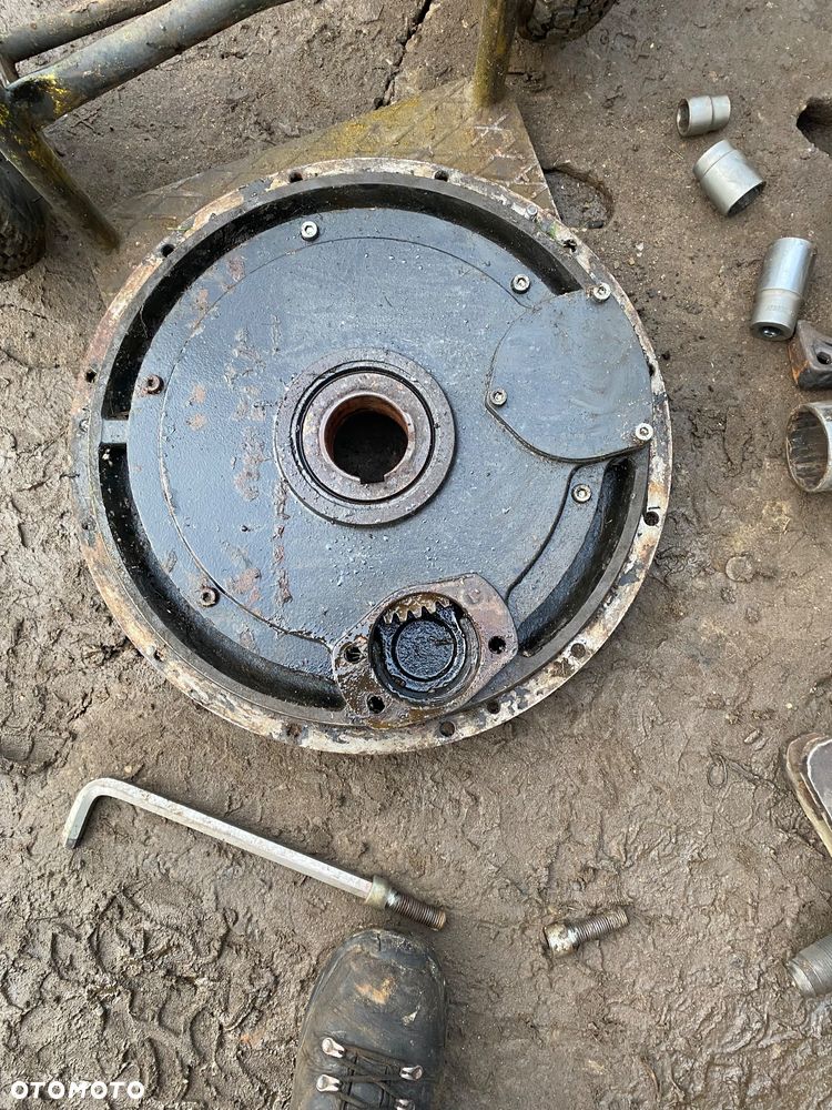 Wacker neuson rt 82 obudowa piasty dekiel walec okołkowany - 2