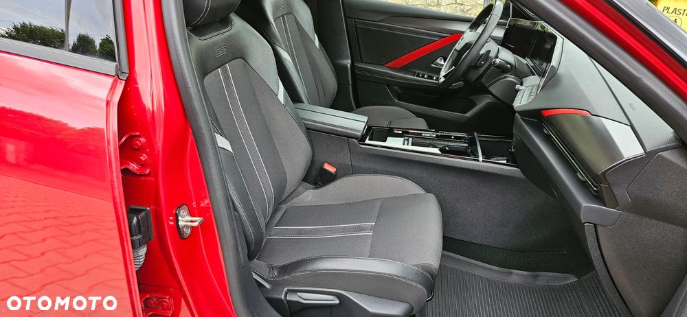 Opel Astra 1.6 T Plug-in Hybrid GS - 17