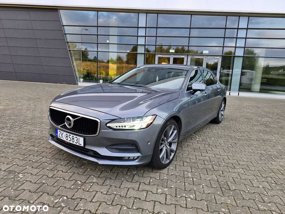 Volvo S90 T5 Momentum - 1