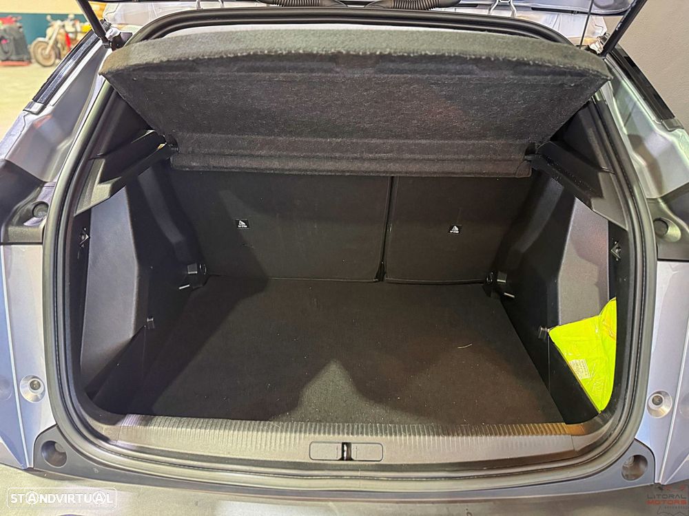 Peugeot 2008 1.2 PureTech Active Pack EAT8 - 11