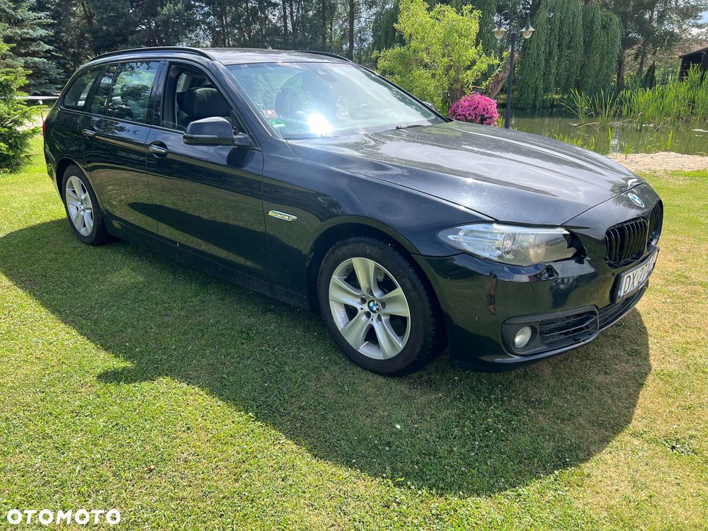 BMW Seria 5 525d Luxury Line - 2