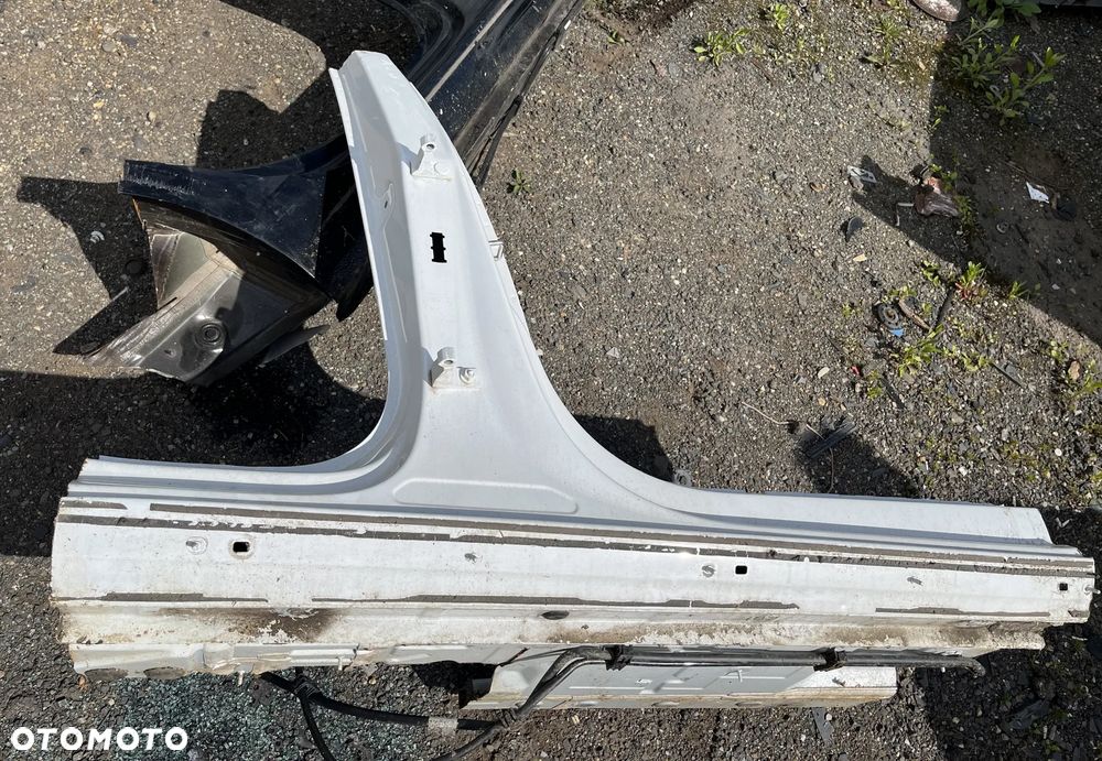 AUDI A4 B9 PRAWY PRÓG SŁUPEK B AUDI A4 B9 AVANT LIFT ALLROAD - 1
