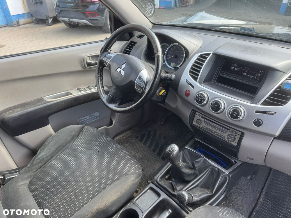 Mitsubishi L200 Pick Up 4x4 Intense Double Cab - 9