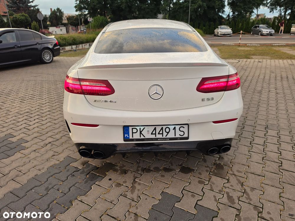 Mercedes-Benz Klasa E - 9
