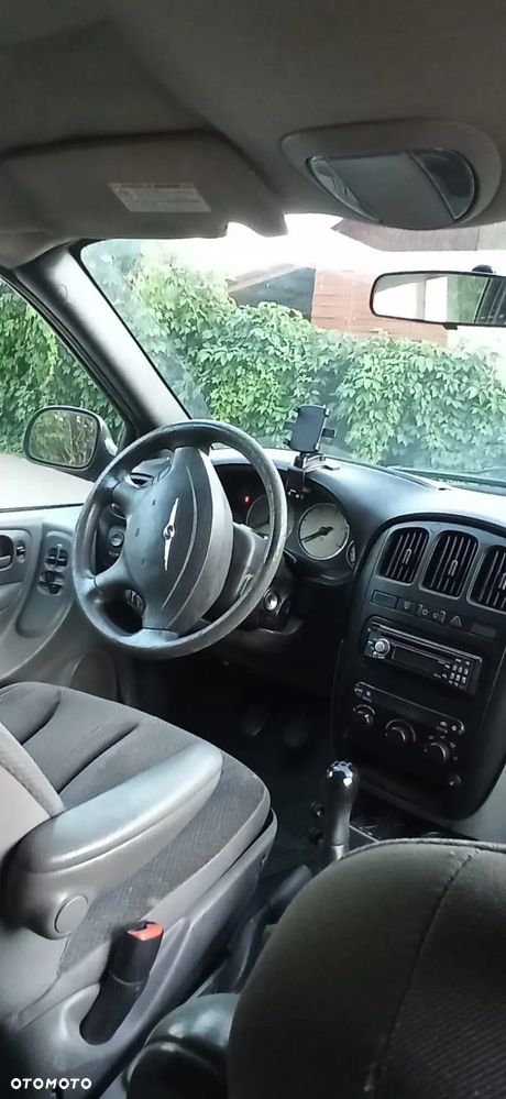 Chrysler Grand Voyager - 4
