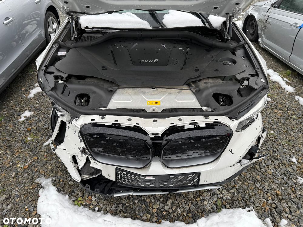 BMW iX3 Impressive - 9