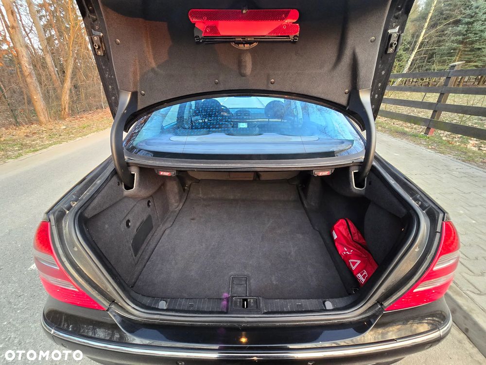 Mercedes-Benz Klasa E 320 Avantgarde - 26