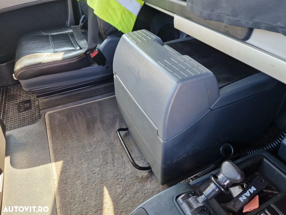 MAN TGX 33.560 AUTOMAT 560 CP BASCULANTA  6x4 - 26