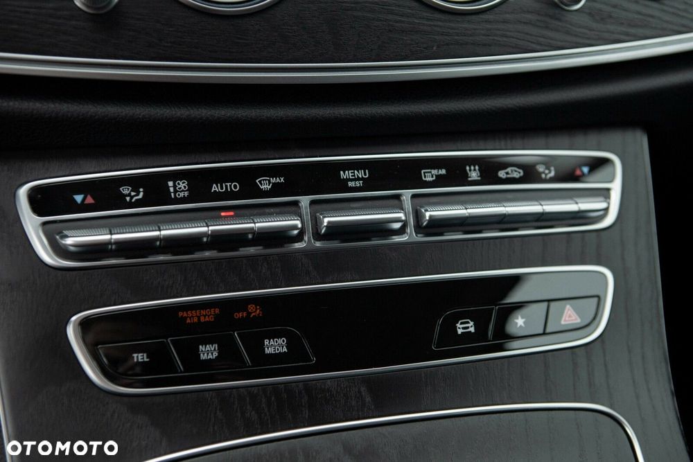 Mercedes-Benz Klasa E - 27