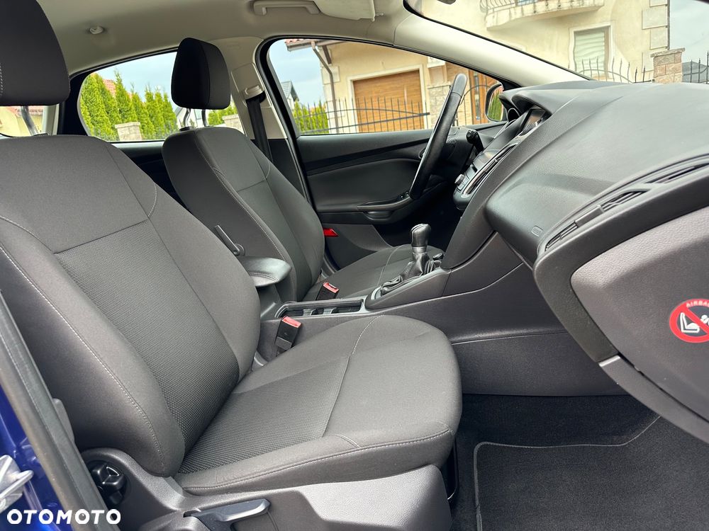 Ford Focus 1.0 EcoBoost Titanium - 17