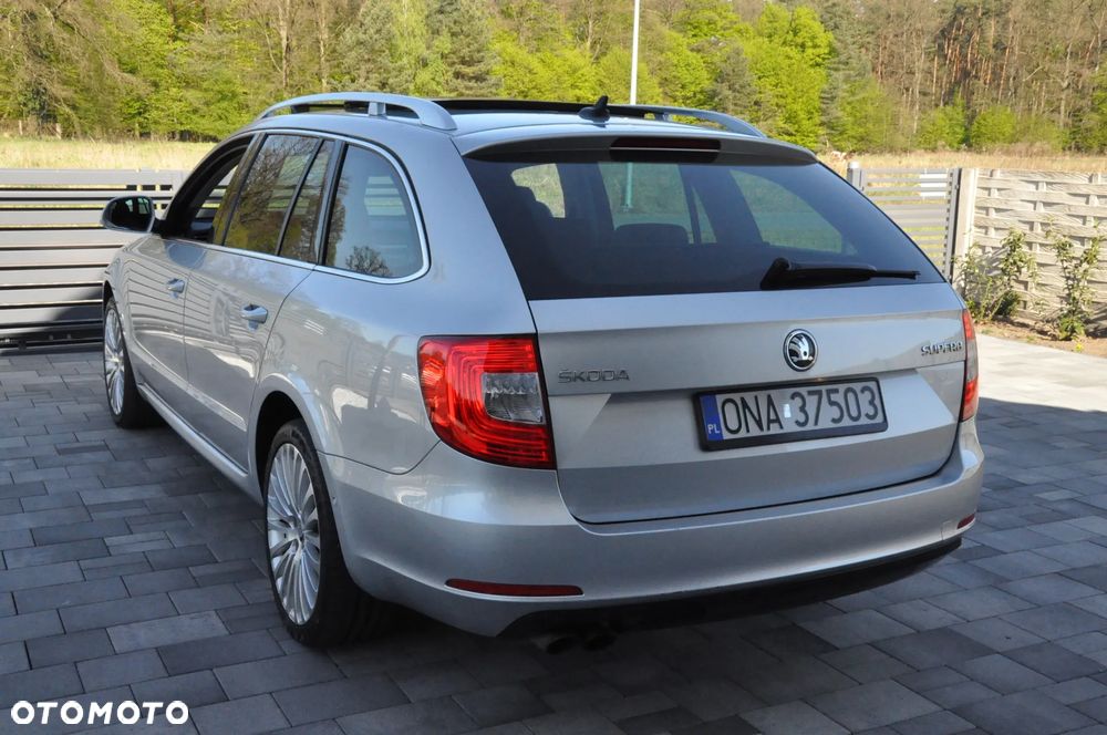 Skoda Superb 1.8 TSI DSG Exclusive - 38