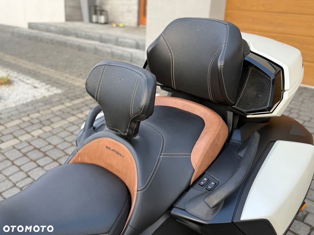 Can-Am Spyder - 13
