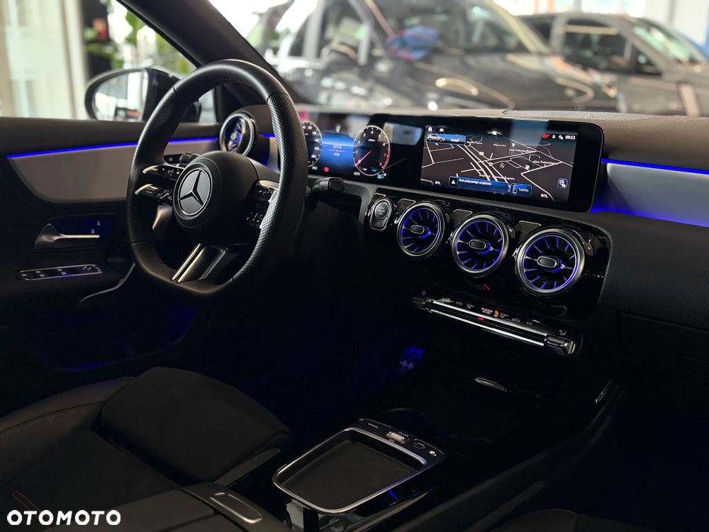 Mercedes-Benz Klasa A 200 AMG Line 7G-DCT - 13