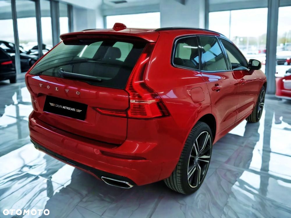 Volvo XC 60 T8 AWD Plug-In Hybrid R-Design - 5