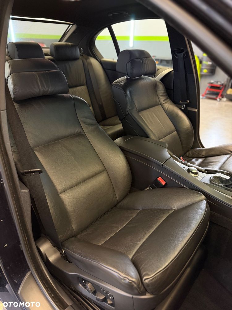 BMW Seria 5 535d - 35