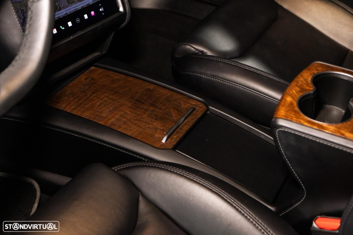 Tesla Model S - 39