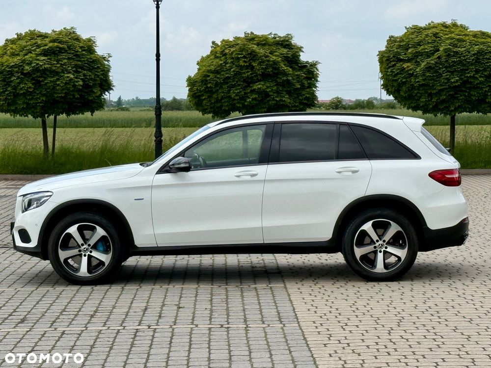 Mercedes-Benz GLC - 12