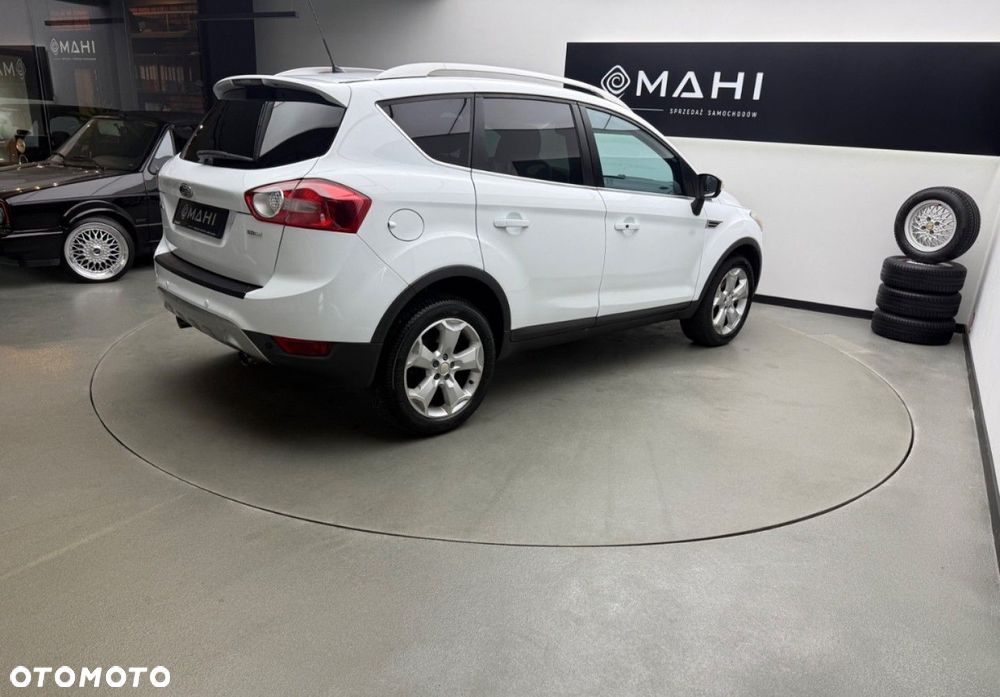 Ford Kuga - 11