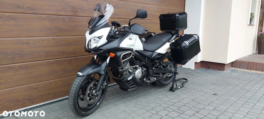 Suzuki V-STROM - 10