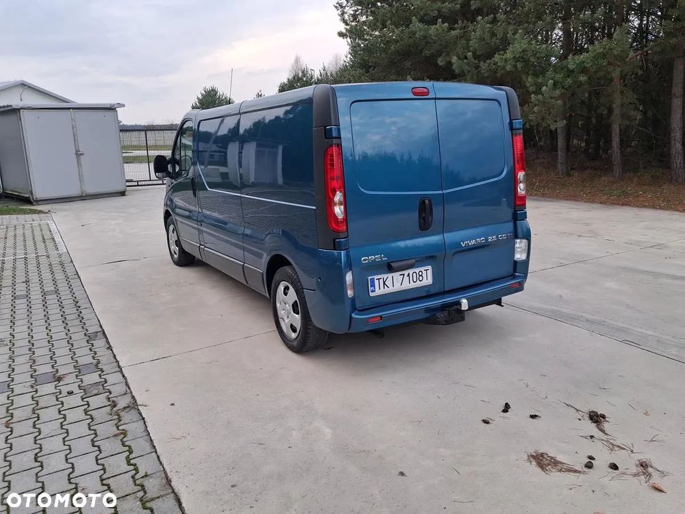Opel Vivaro - 10