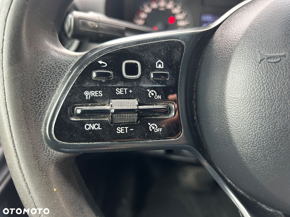 Mercedes-Benz Sprinter - 9