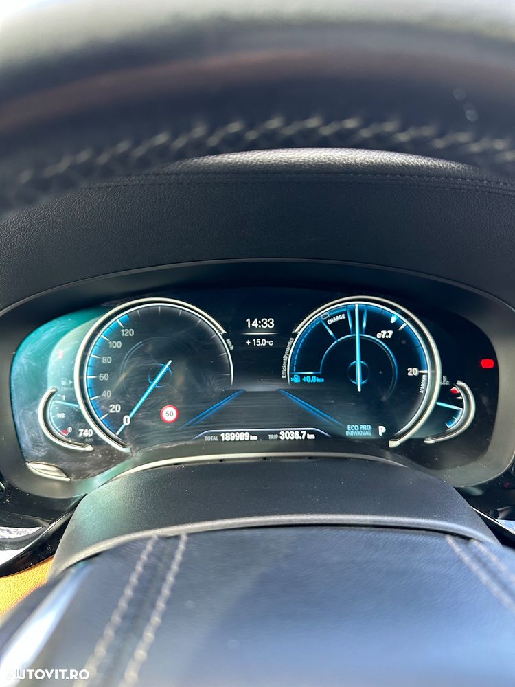 BMW Seria 5 520d AT - 11
