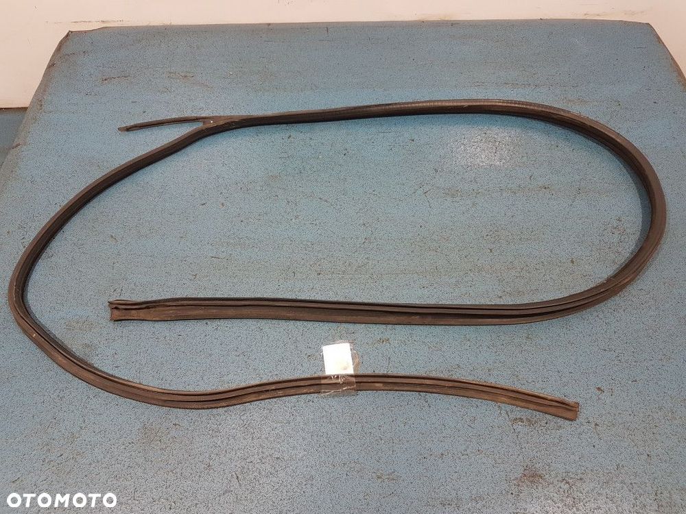 BMW E36 SEDAN USZCZELKA DRZWI LEWYCH - 2