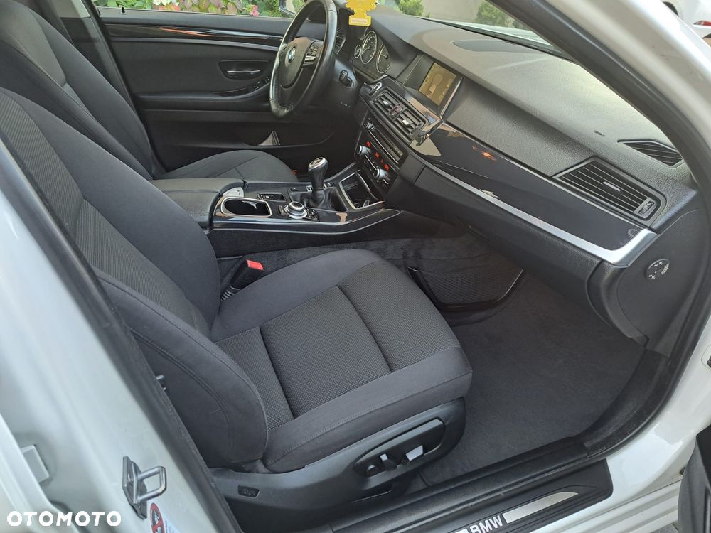 BMW Seria 5 520d - 8