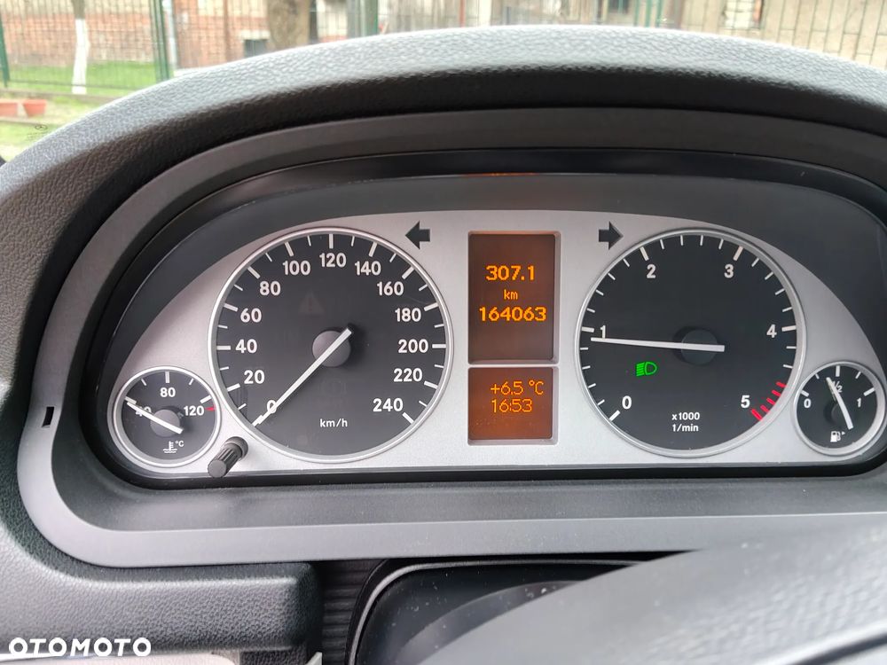 Mercedes-Benz Klasa B 180 CDI - 24