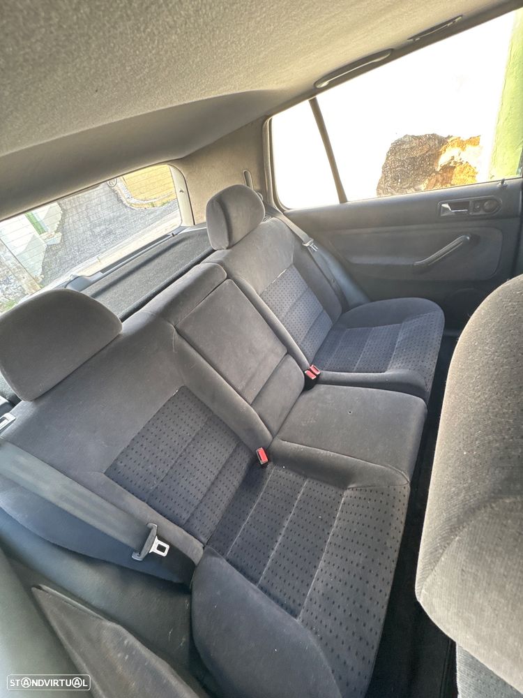 VW Golf 1.4i Confortline JE - 9