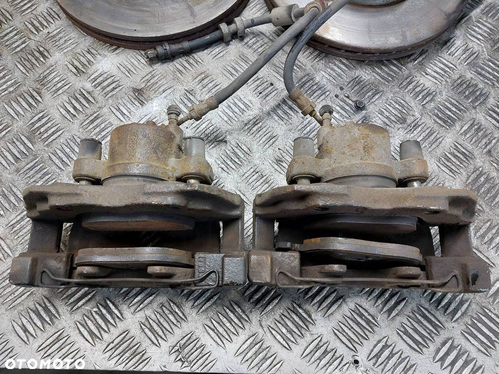 TARCZE HAMULCOWE PRZÓD + KLOCKI + ZACISKI FORD FOCUS MK3 1.6 TDCI - 3
