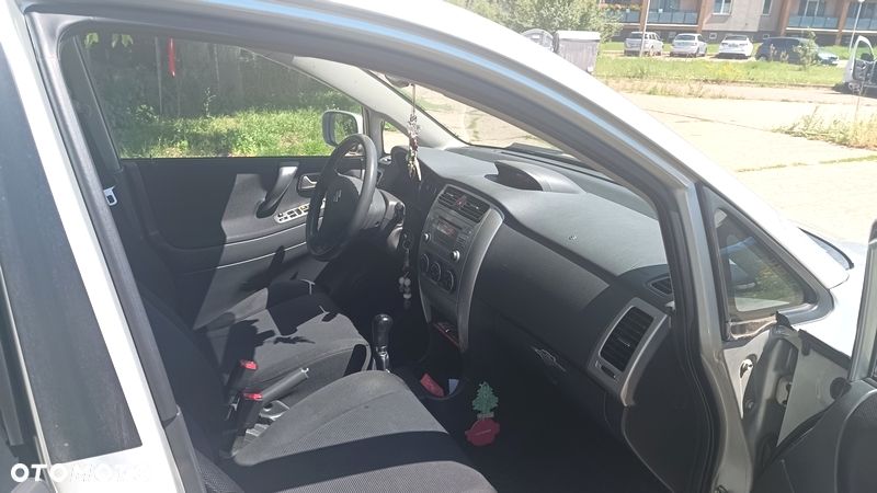 Suzuki Liana 1.6 Comfort - 14
