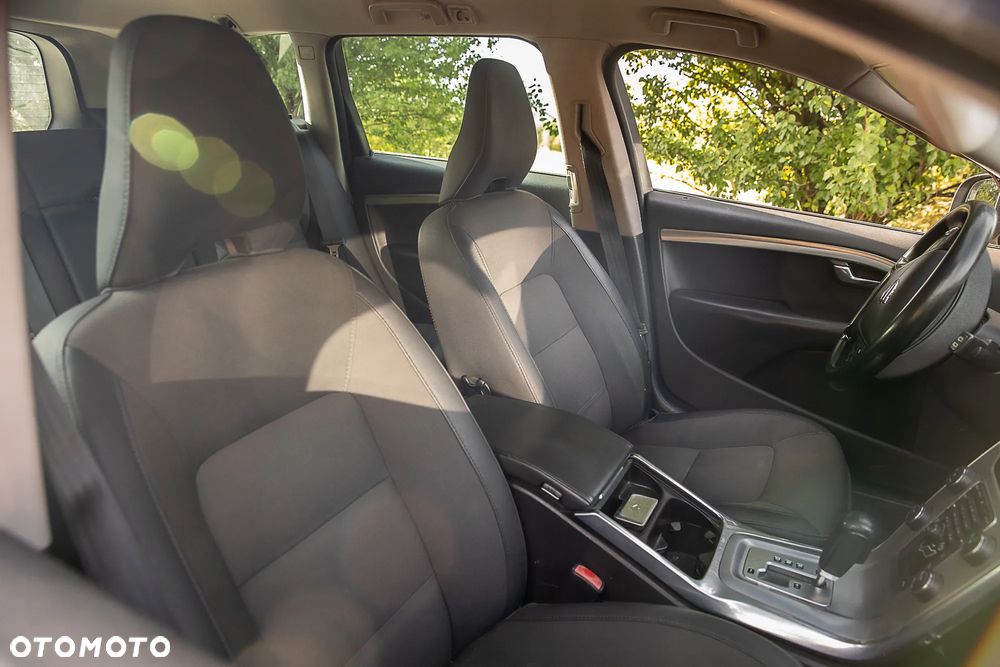 Volvo V70 D4 Geartronic Summum - 23