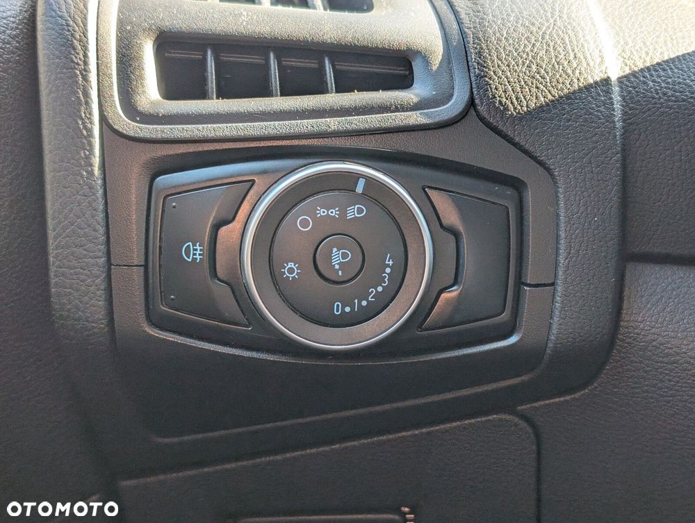 Ford Focus 1.6 Trend - 17