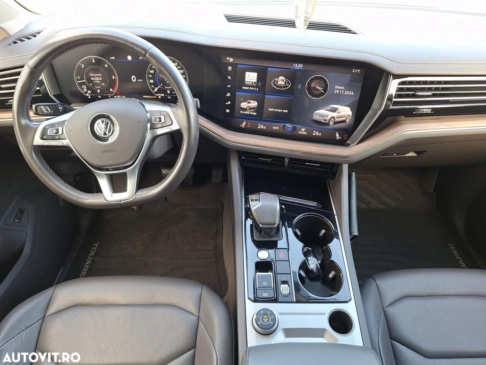 Volkswagen Touareg - 12
