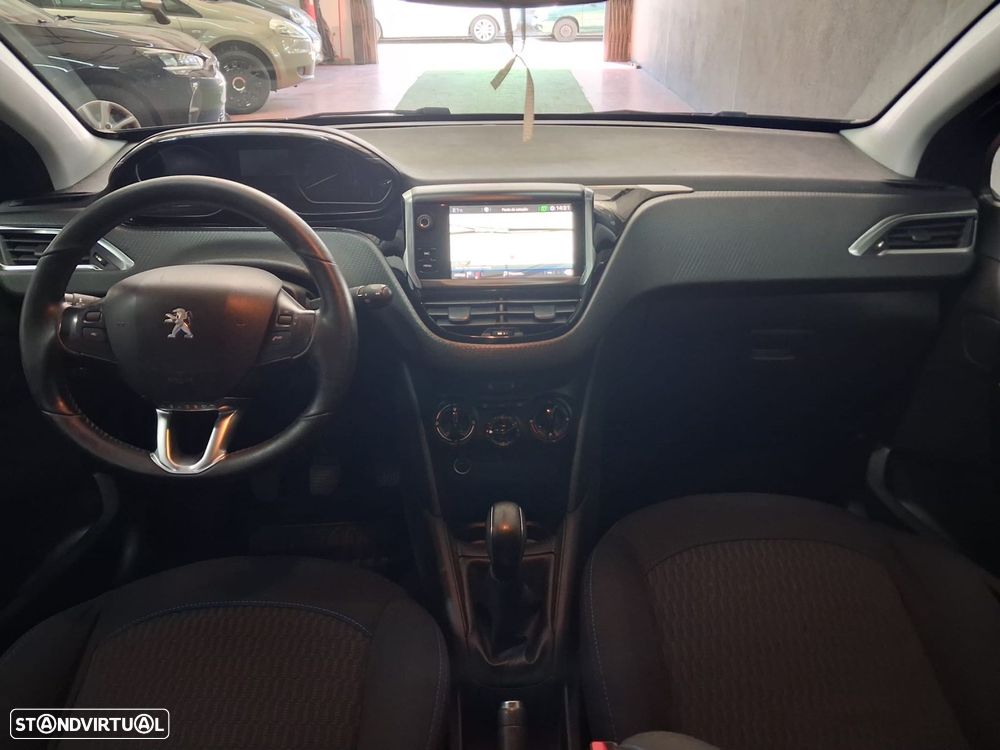 Peugeot 208 1.2 PureTech Active - 19