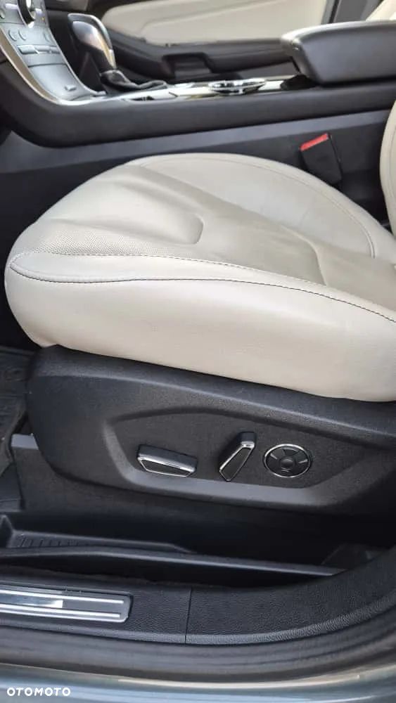 Ford S-Max ver-2-0-tdci-4wd-titanium-powershift - 11