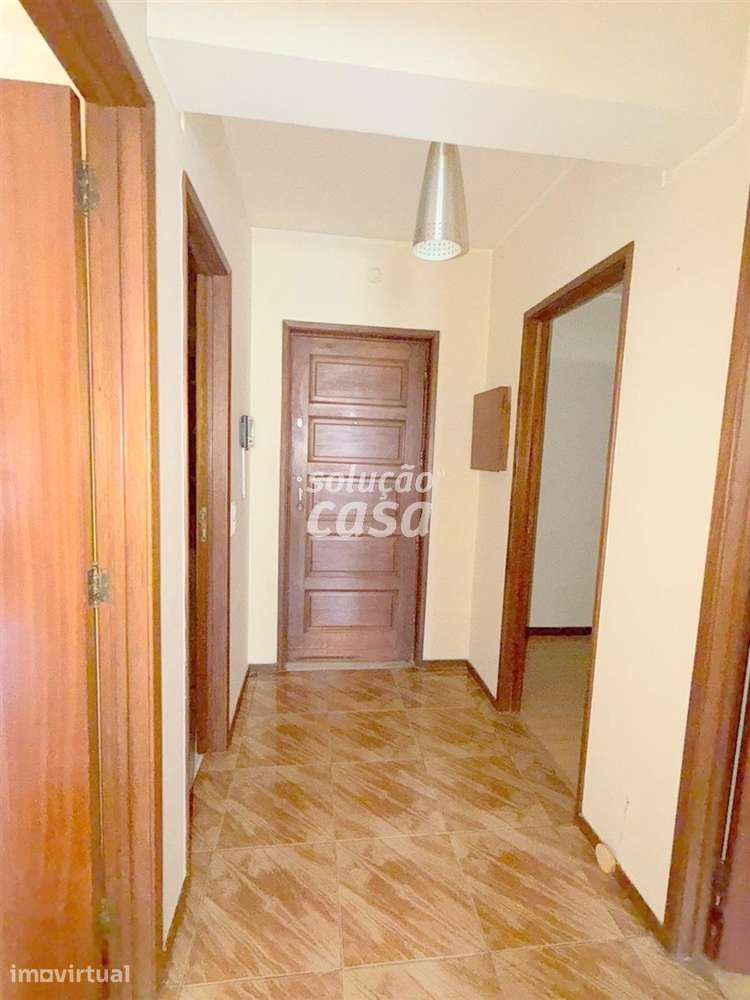 Apartamento T1+1 em Coimbrões! - Grande imagem: 3/22