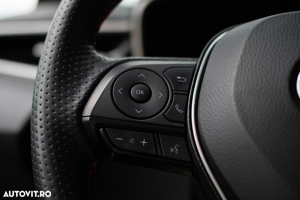 Toyota Corolla 1.8 HSD TS Exclusive - 23