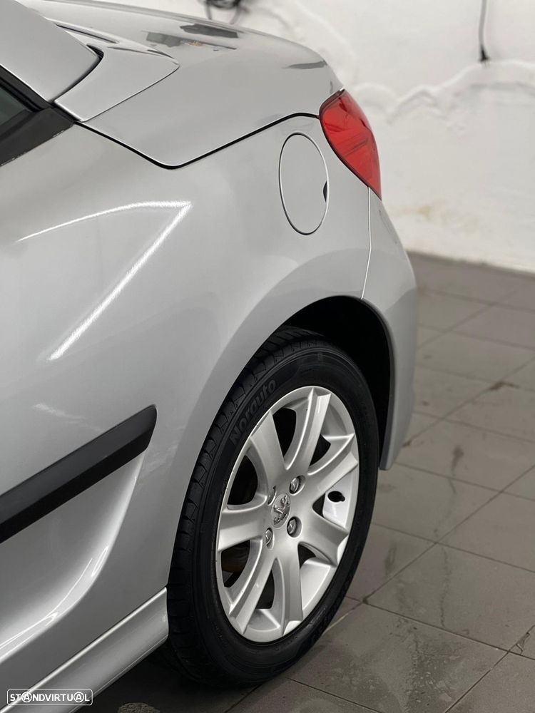 Peugeot 207 CC 1.6 16V - 8