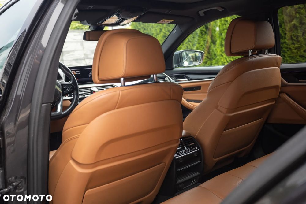 BMW Seria 5 520i Sport Line sport - 21